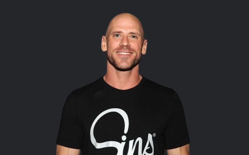 Johnny Sins colabora estrechamente con 1Win.